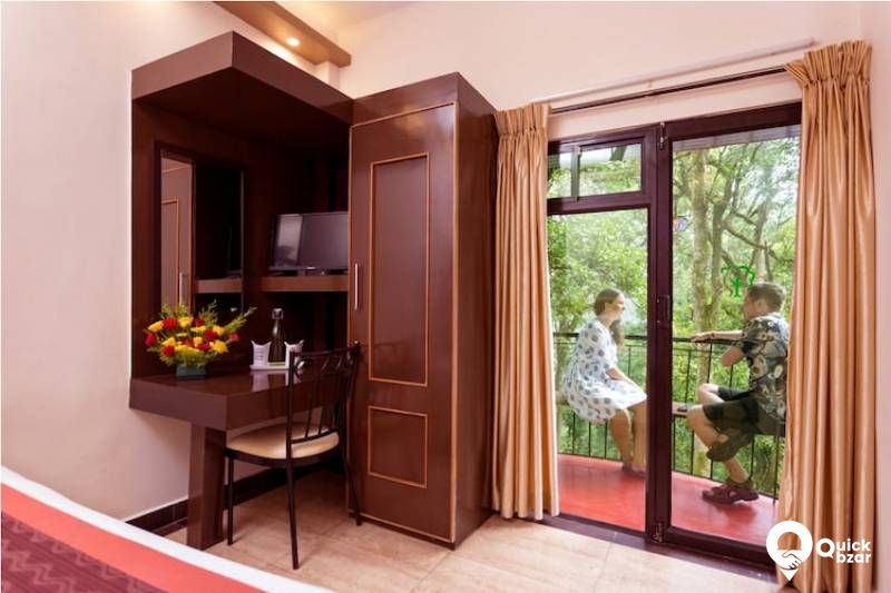 R126M FHR EXECUTIVE ROOM