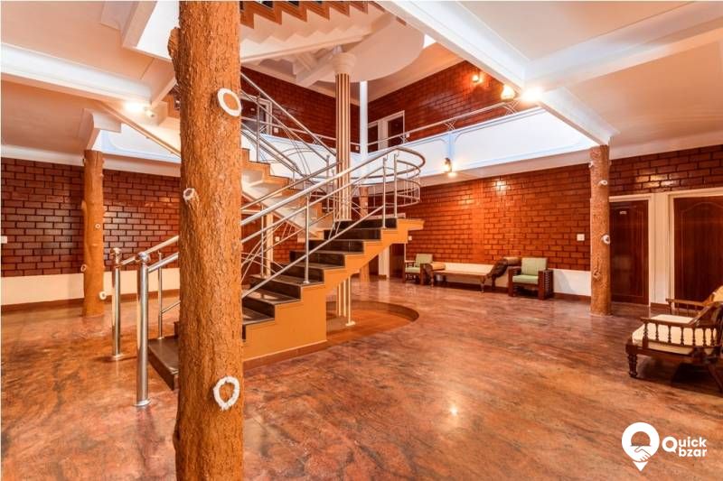 R126M FHR EXECUTIVE ROOM