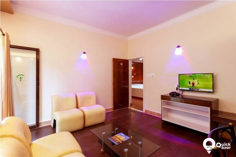 R126M FHR SUITE ROOM