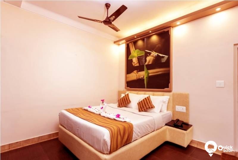 R126M FHR SUITE ROOM
