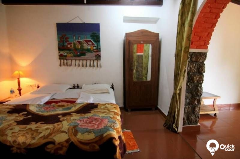 R134M OBM EVE COTTAGE