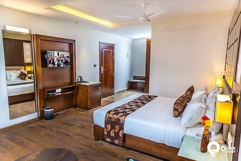 R136M CMM PREMIUM ROOM