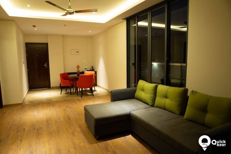 R136M CMM SUITE ROOM WITH JACUZZI