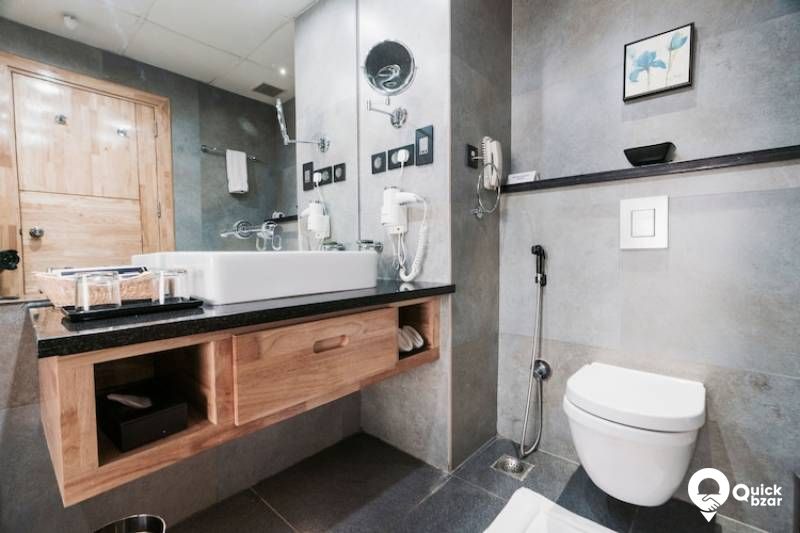 R137M TPG DELUXE DOUBLE ROOM