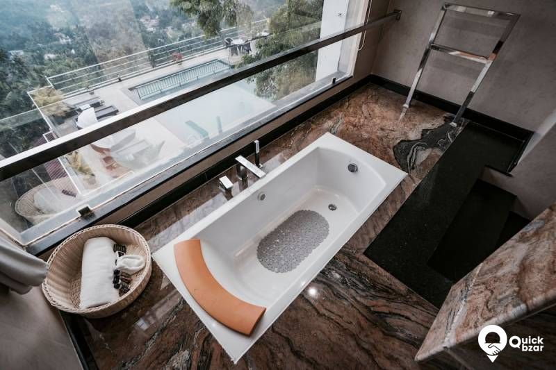 R137M TPG EXECUTIVE SUITE ROOM