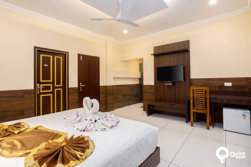 R1329M SELR PREMIUM AC ROOM