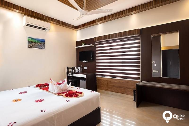 R1329M SELR PREMIUM AC ROOM