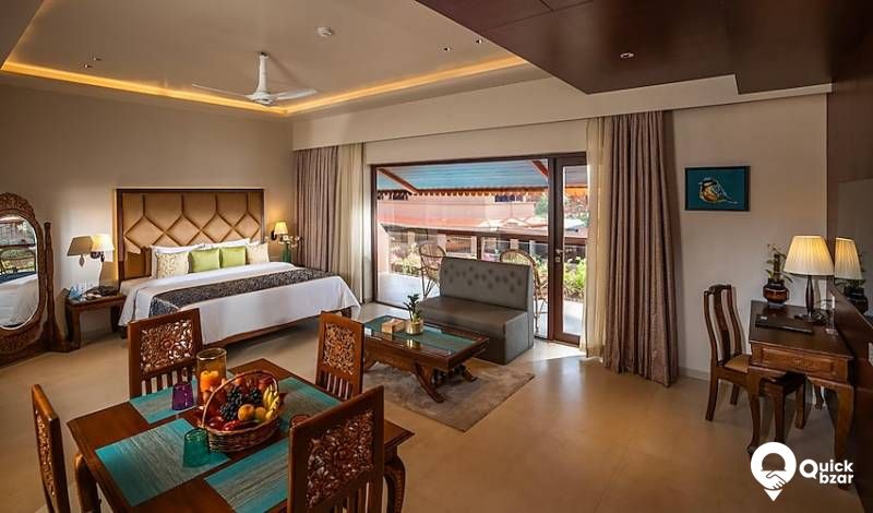 R10KVLM USLBH LOUNGE SUITE