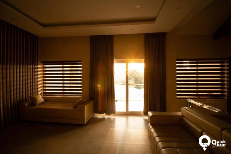 R12VRK ECBR SEA VIEW SUITE