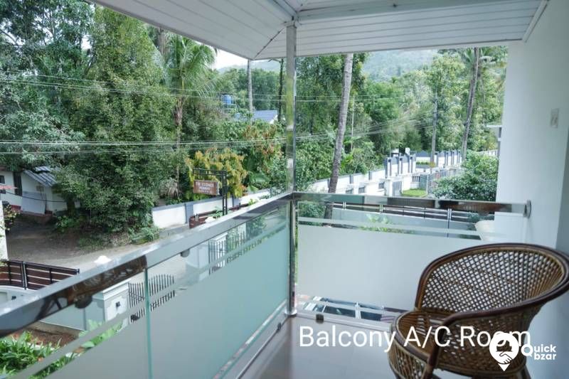 R8M HS EM AC DOUBLE ROOM WITH BALCONY