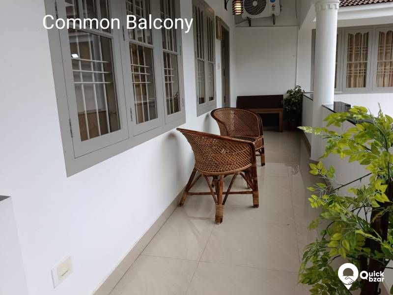 R8M HS EM NON AC DOUBLE ROOM WITHOUT ATTACHED BALCONY