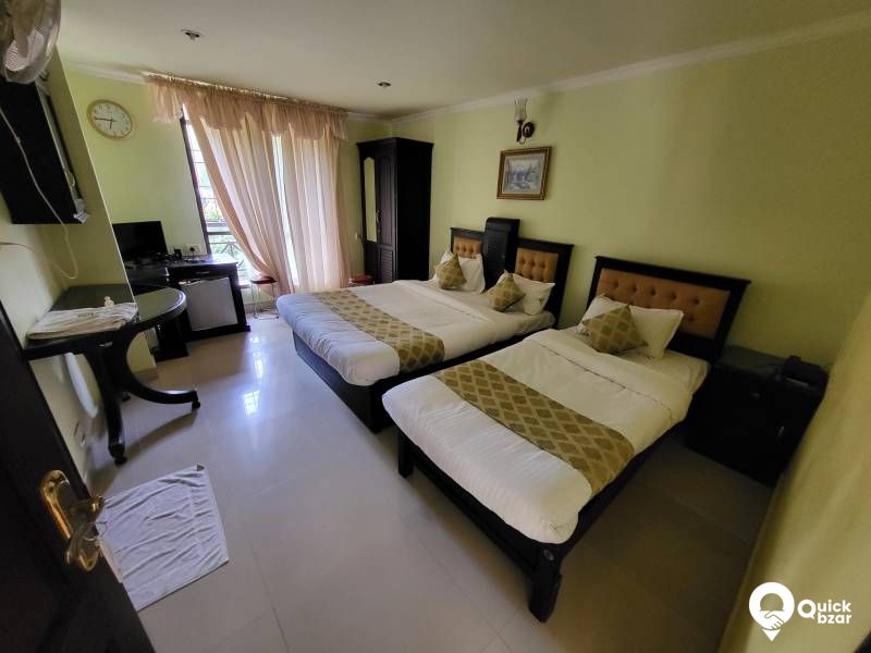 R152M HPP FAMILY ROOM