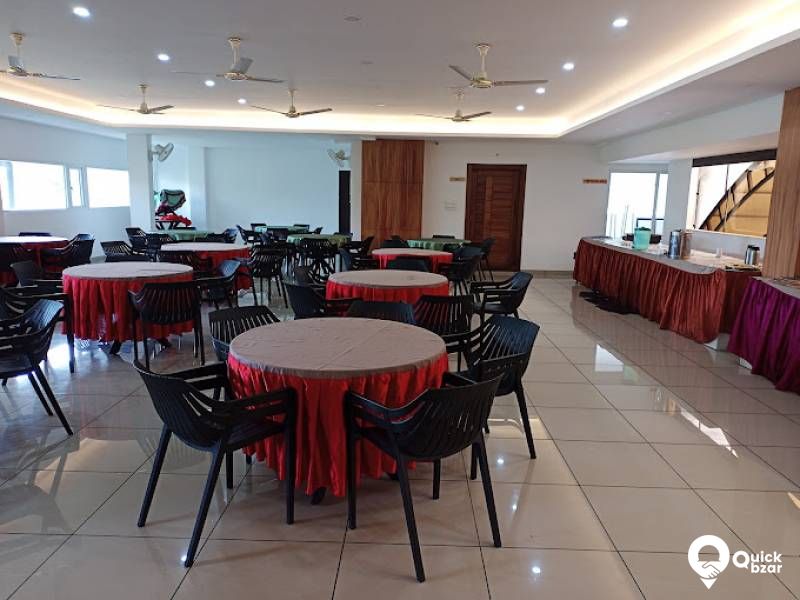 R166M AVRS QUEEN AC  WITH BALCONY