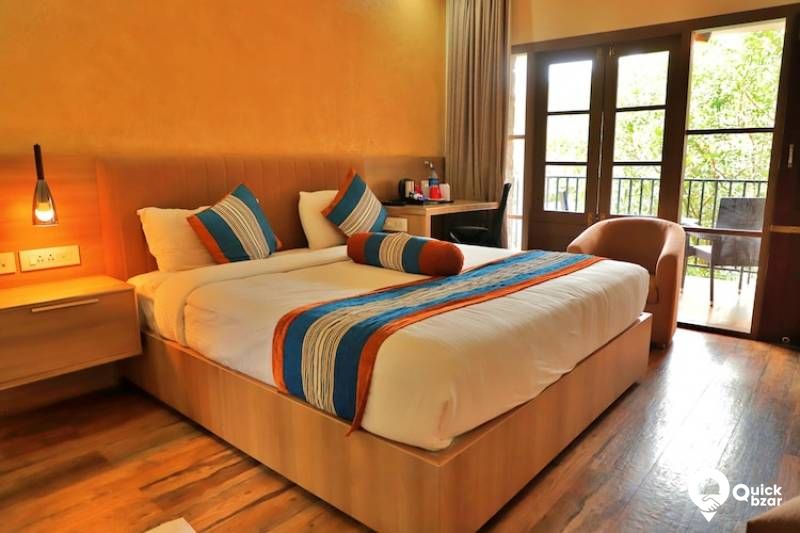 R20V ASSHR DELUXE DOUBLE ROOM