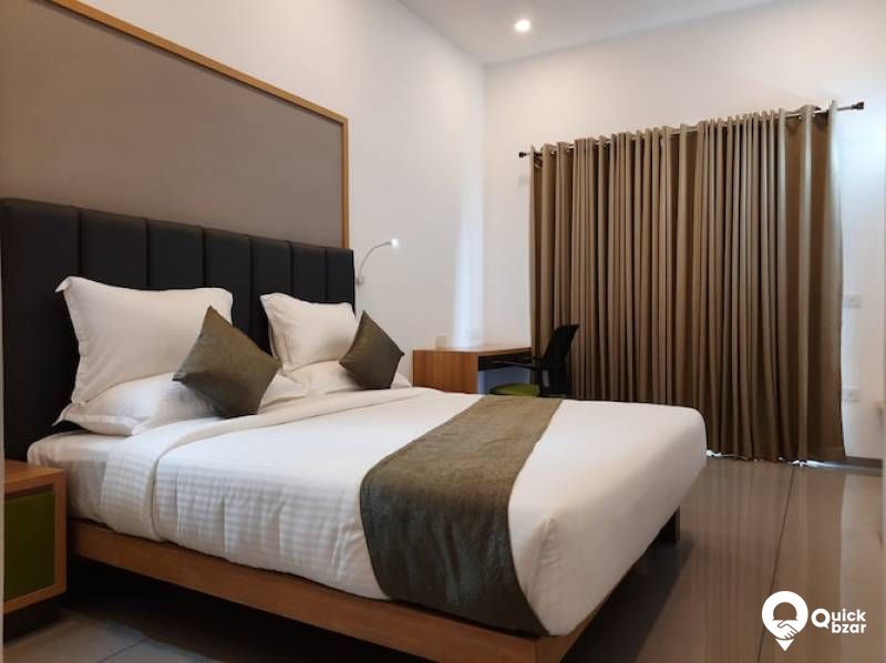 R10K LL DELUXE ROOM