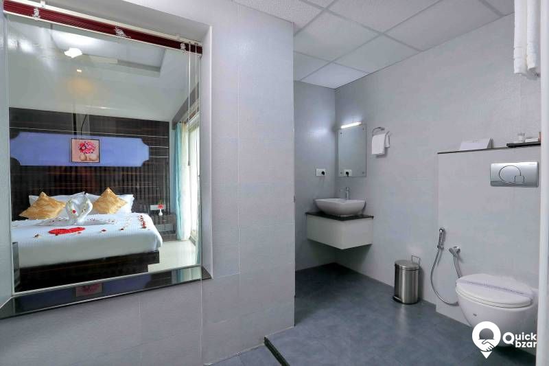 R168M SLR EXECUTIVE ROOM