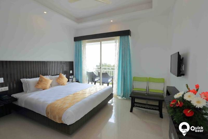 R168M SLR DELUXE ROOM