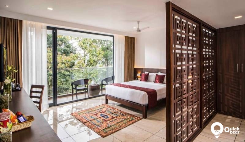 R25TH WARS AVENUE ROMANTIC SUITE ROOM