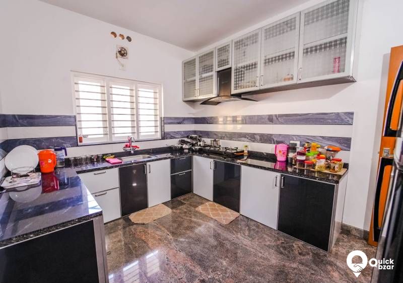 R10M HS CN DELUXE ROOM