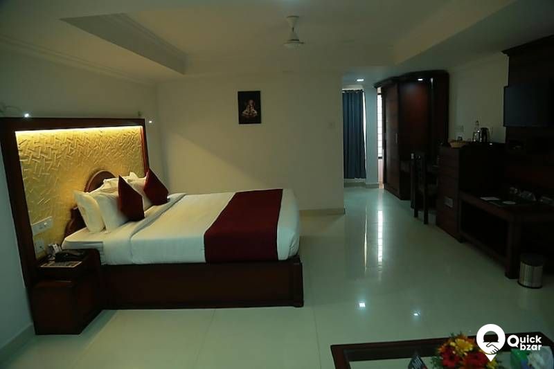 R3TR HSP DELUXE ROOM