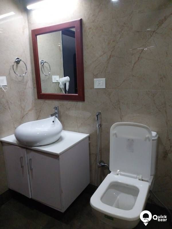 R3TR HSP DELUXE ROOM