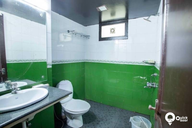 R176M TWMM  EXECUTIVE ROOM
