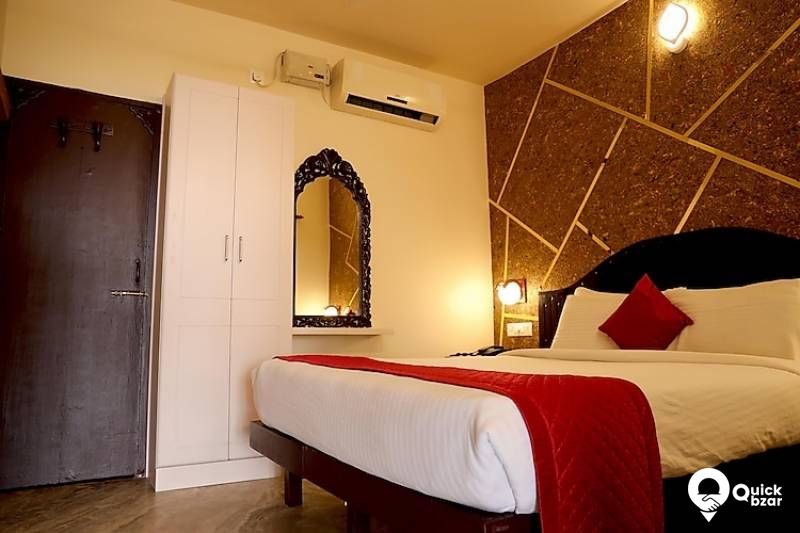 R19KVLM LBR COTTAGE VILLA VIEW LIVING AREA
