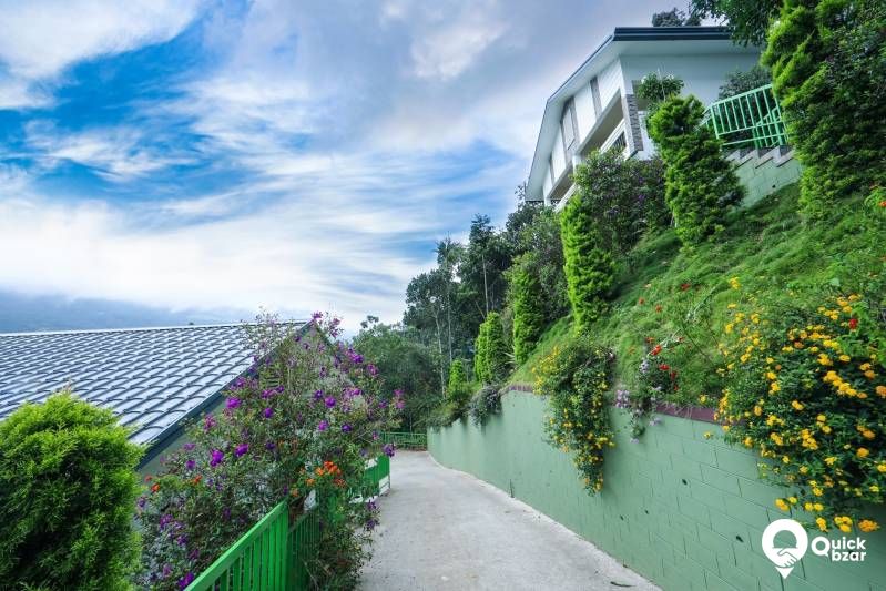 R118M BH VALLEY VIEW COTTAGE WITH BALCONY