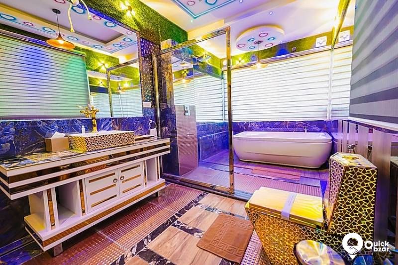 R49M PKT  JACUZZI FAMILY ROOM