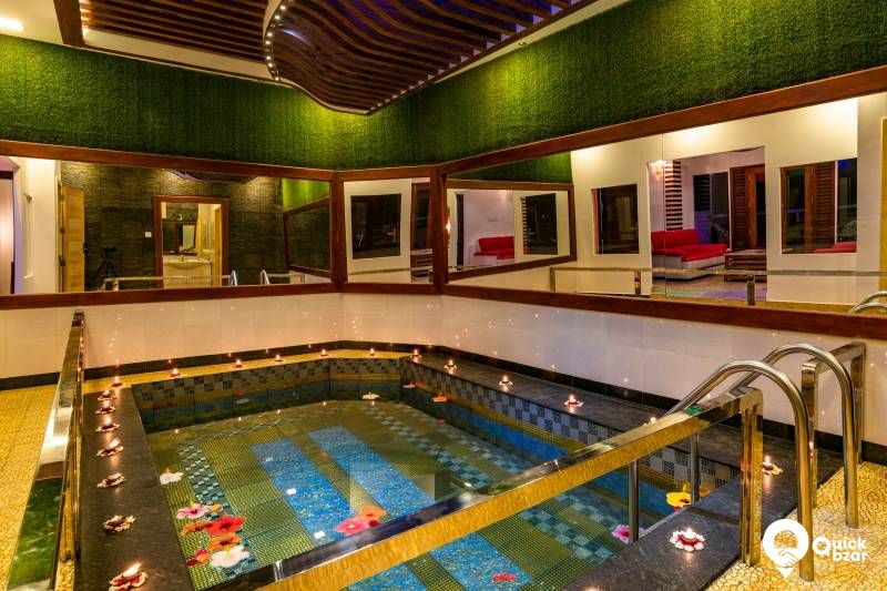 R49W PKT PREMIUM ROOM