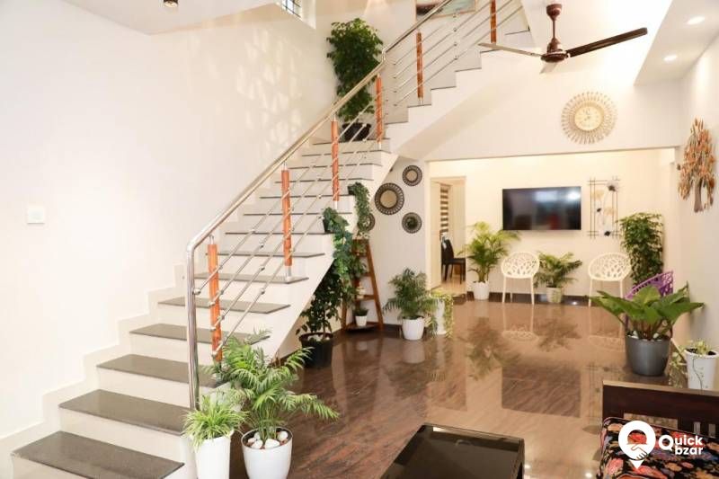 R1A HS CR QUEEN ROOM WITH BALCONY