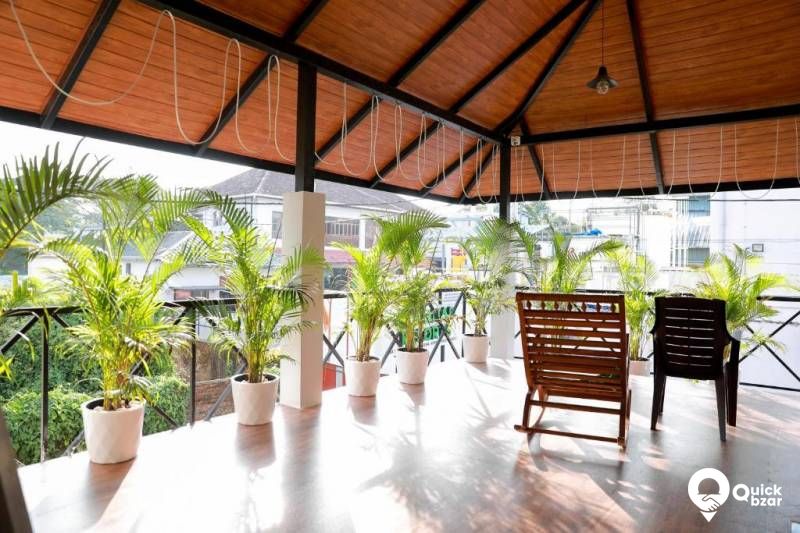 R1A HS CR QUEEN ROOM WITH BALCONY