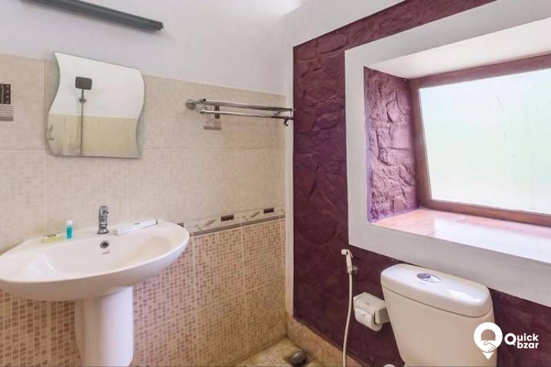 R181M PR  EXECUTIVE COTTAGE