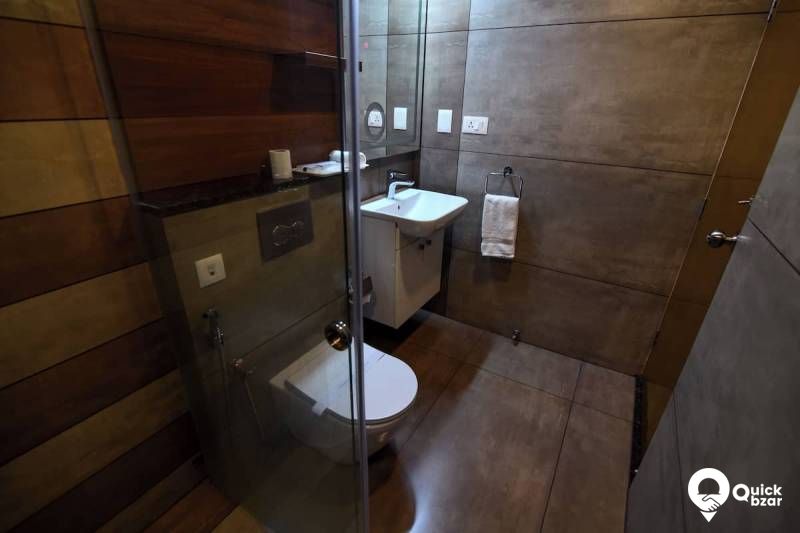 R183M BC DELUXE ROOM