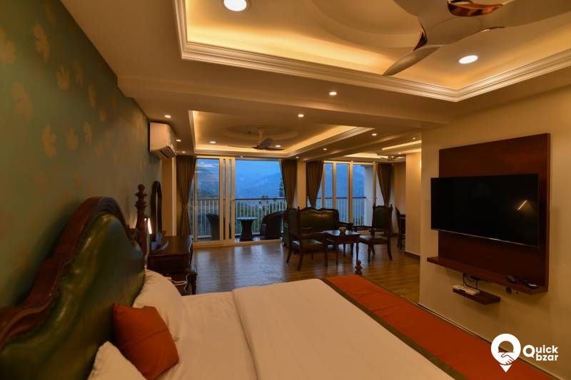 R183M BC SUITE ROOM