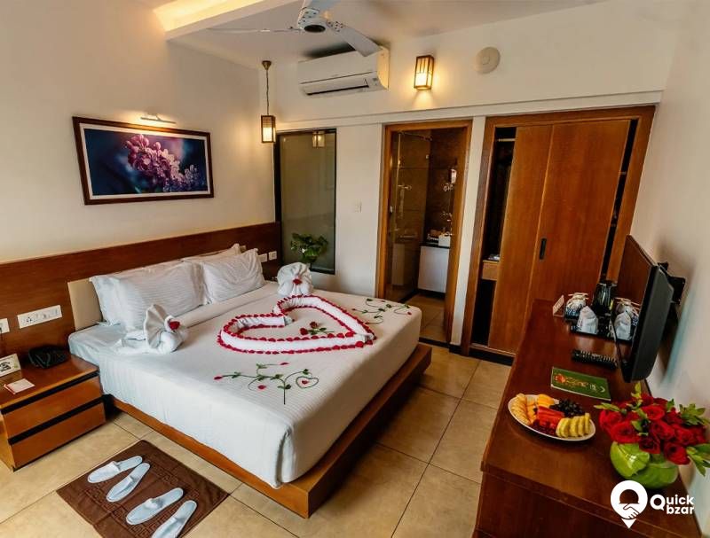 R15M LM honeymoon pool villa