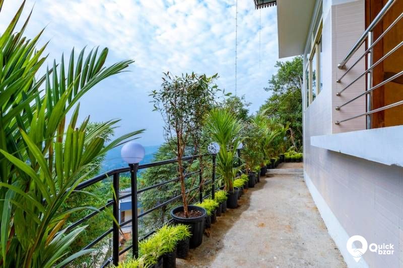 R90M HH MIR DELUXE VALLEY VIEW ROOM