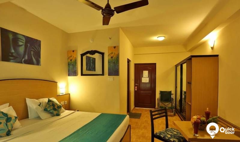 QB STAY - R33M MM EXECUTIVE SUITE ROOM