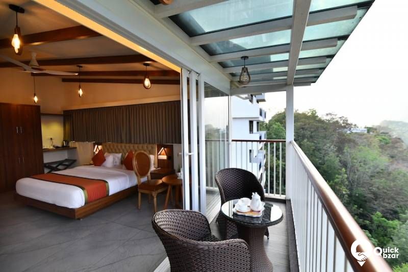 R183M BC EXECUTIVE ROOM