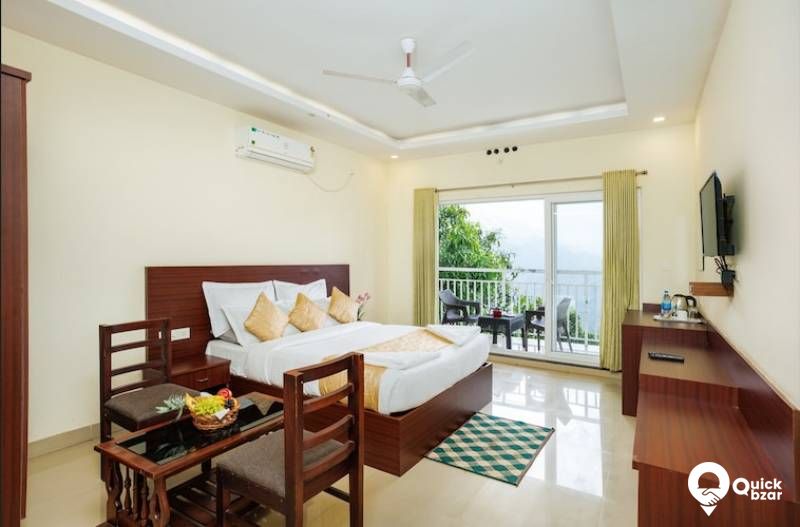 R88M HH TR VALLEY VIEW NEST WITH PRIVATE BALCONY