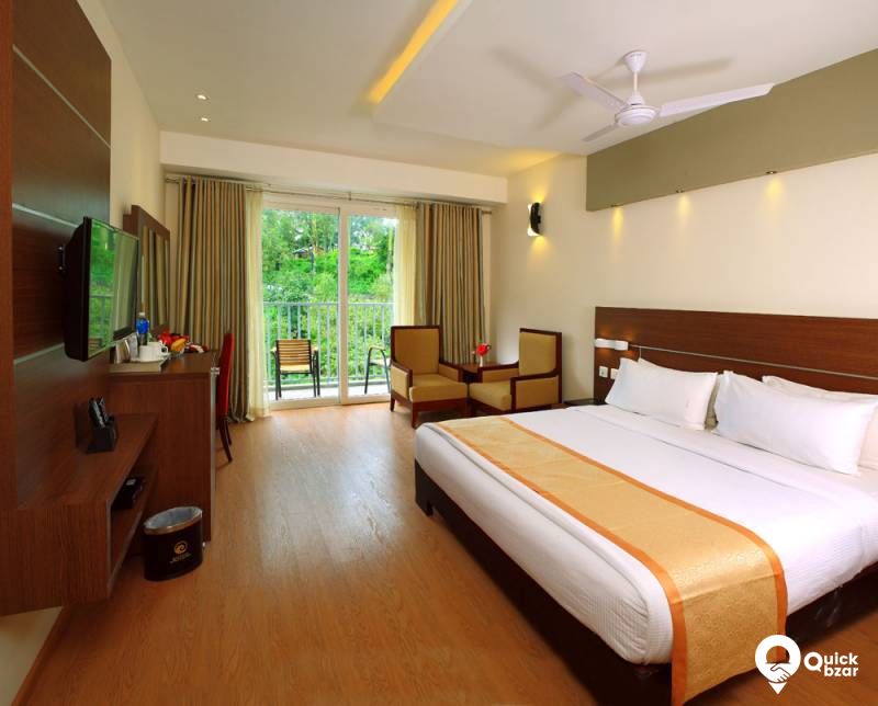 QB STAY - R108M EH ED PREMIUM ROOM
