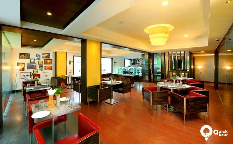 QB STAY - R108M EH ED PREMIUM ROOM