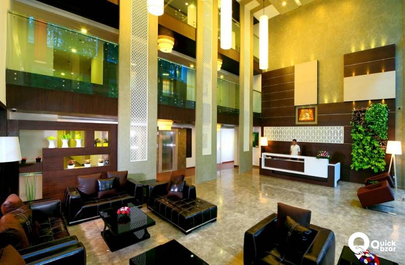 QB STAY - R108M EH ED PREMIUM ROOM