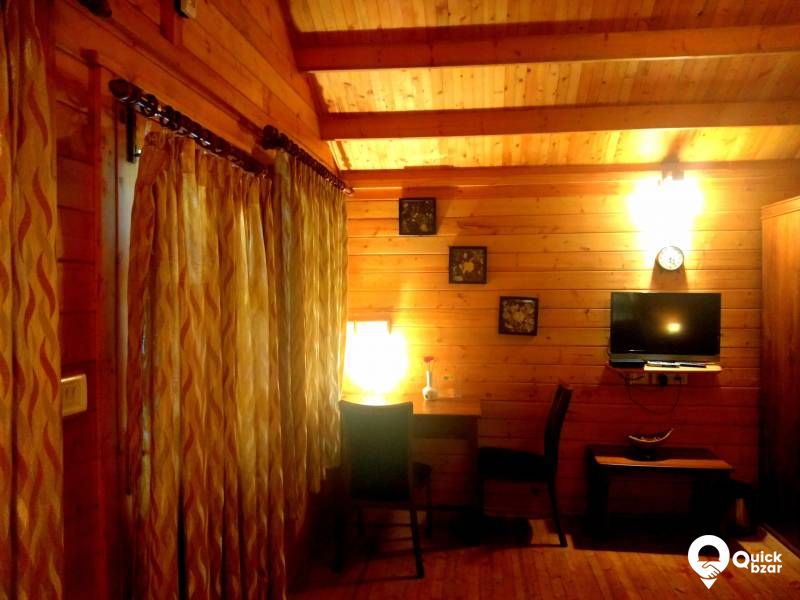 R110M RFR WOODEN COTTAGE