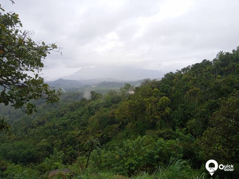സെന്റ് ന് ഒരു ലക്ഷം എന്ന നിലയിൽ സ്ഥലം കൊടുക്കുന്നു