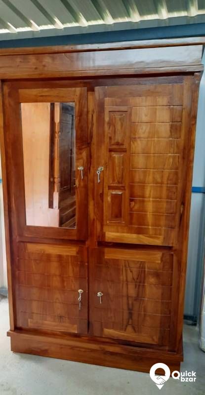 TEAK ALMIRAH