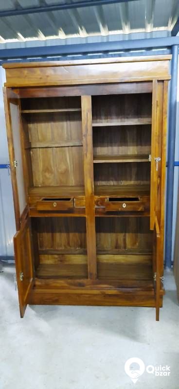 TEAK ALMIRAH