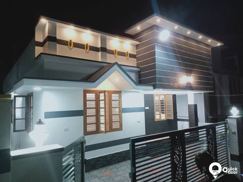 vattiyoorkavu puliyarakonam 4 cent 1000 sqft