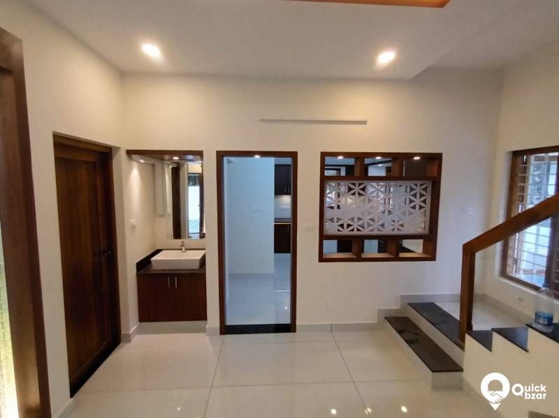vattiyoorkavu junction samepam 5,25 cent 2100 sqft