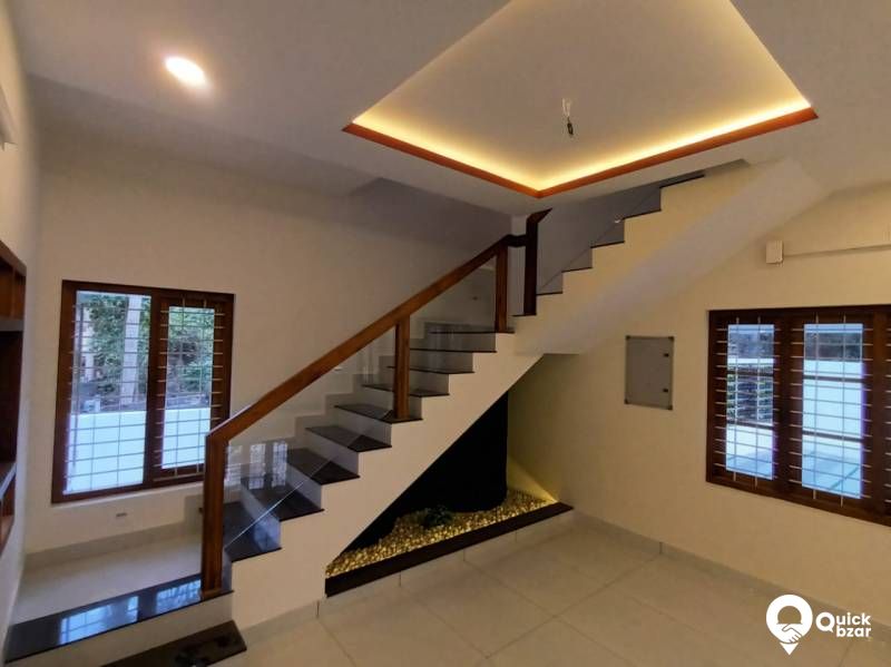 vattiyoorkavu junction samepam 5,25 cent 2100 sqft